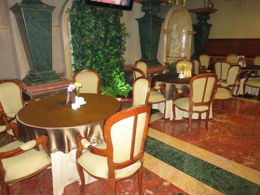 Gajahmada Graha Hotel Malang Ngoại thất bức ảnh